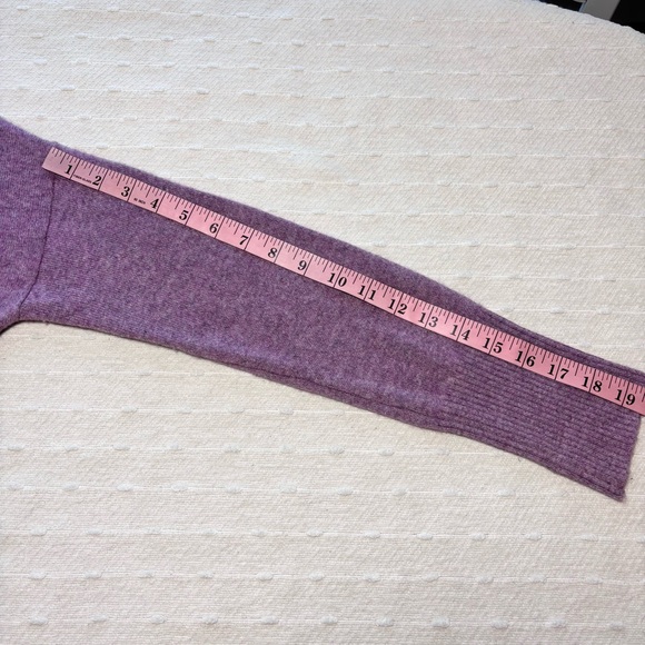 TAHARI Pure Luxe Cashmere Crew Neck Sweater Mauve Purple Size M - Picture 8 of 12